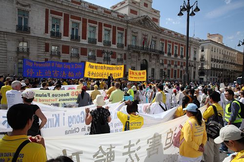 集会：“请伸出援手，制止中共迫害法轮功”（西班牙马德里，）