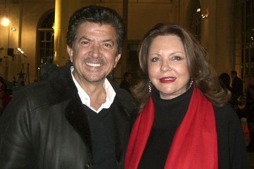 黎巴嫩艺术家Georgina Rizk和先生、黎巴嫩著名歌手Walid Toufic专门从黎巴嫩贝鲁特三千公里之外，赶来观看美国神韵国际艺术团在日内瓦BFM剧院的第二场演出