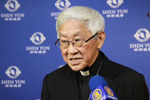 天主教香港教区枢机主教陈日君，表示很希望神韵能到香港演出。