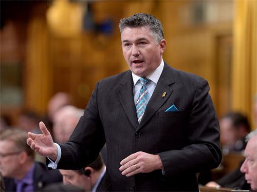 '图1：加拿大保守党国会议员、预备内阁国防部长詹姆斯‧贝赞（James Bezan）先生。'