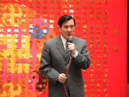 台北市长亲临「正法之路图片展」(图)