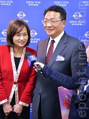 中华民国立法委员陈欧珀与夫人徐慧谕赞叹，神韵绝对是国际一流的演出。