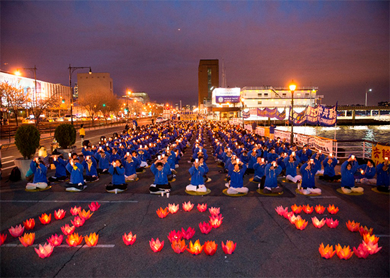 “四•二五”十五周年  纽约学员中领馆前烛光纪念