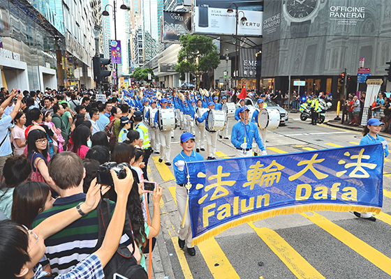 香港反迫害大游行 大陆游客震撼