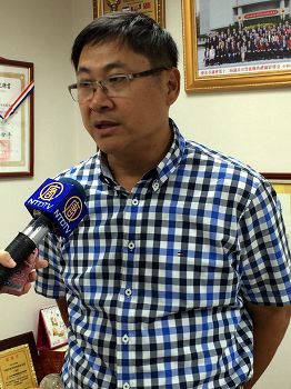 陈建铭议员表示声援诉江大潮，将引起国际社会的重视，让中共不敢为所欲为。
