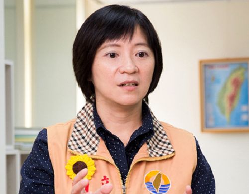 图1.台湾立法委员周倪安谴责中共活摘人体器官，天理不容，她呼吁全世界采取行动制止迫害。