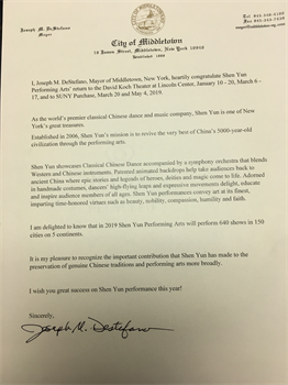 图13：米德尔敦（Middle Town）市长斯特法诺（Joseph M. DeStefano）给2019纽约神韵演出的贺函。
