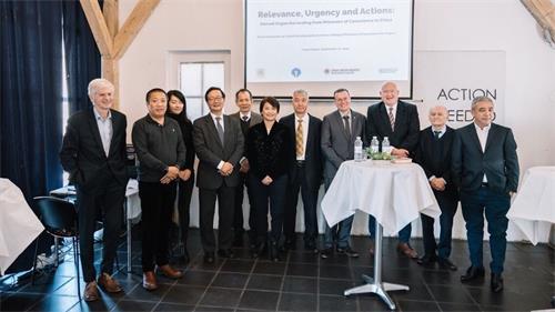 '图：丹麦举办反活摘器官研讨会，五个国际人权组织签署联合声明，呼吁采取行动，制止中国（中共）为移植器官非法谋杀良心犯。'
