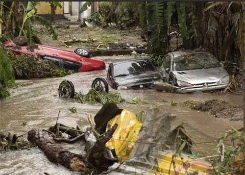 巴西圣保罗州连日暴雨造成土石流（网络图片）