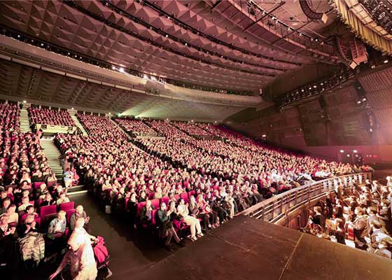 欧美观众:神韵演出促精神觉醒